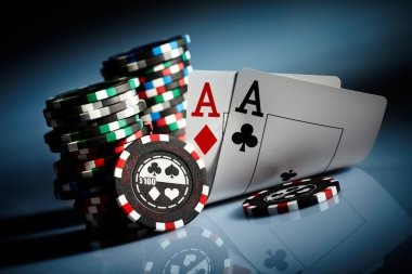 jangkau Texas Poker hand rankings chart displayed on mobile screen